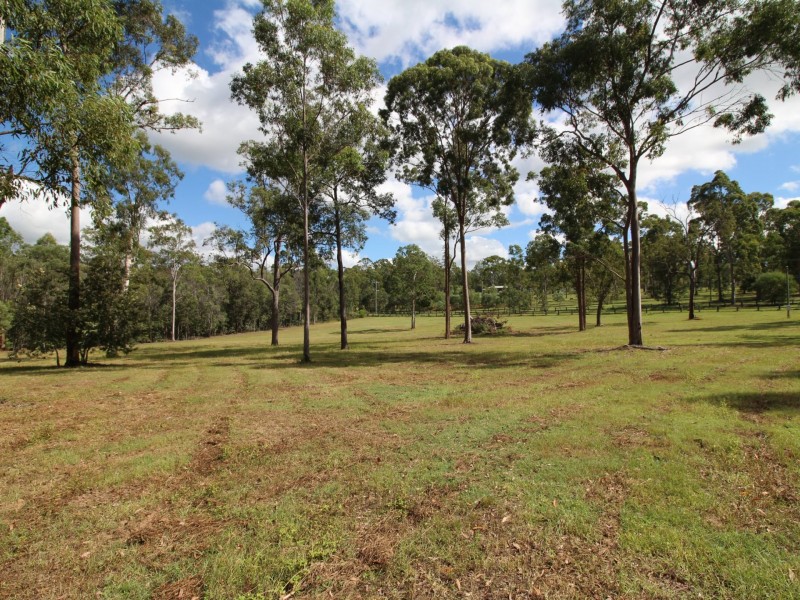 189 Edinburgh Drive, Mount Hallen QLD 4312