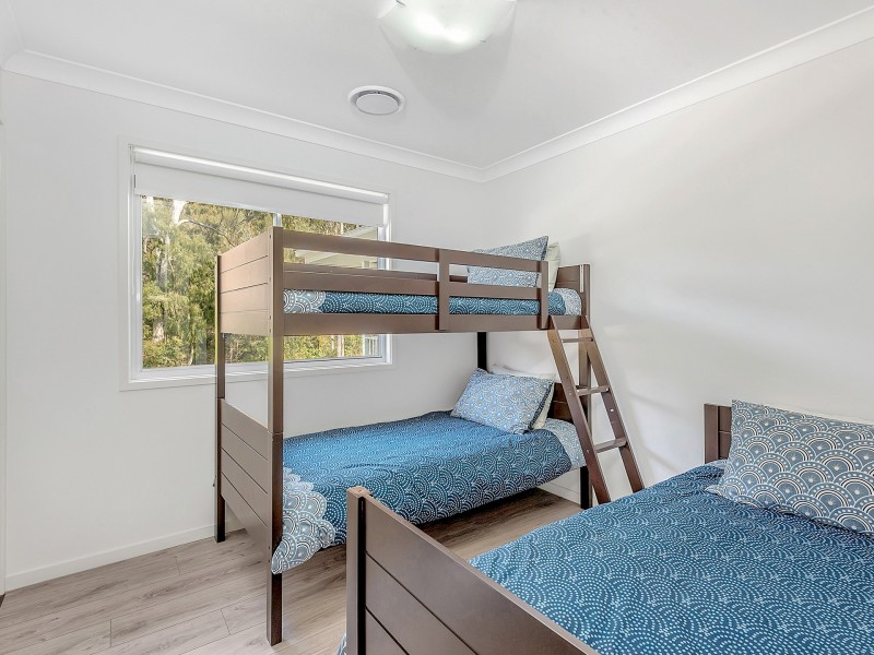 10 First Avenue, Somerset Dam QLD 4312