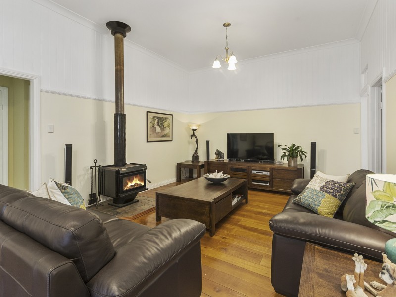 48 Elm Street, Esk QLD 4312