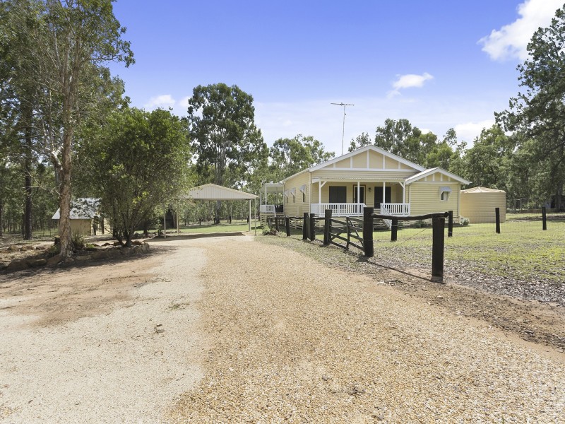 48 Elm Street, Esk QLD 4312