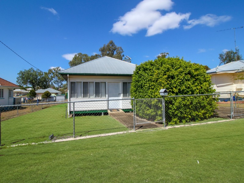 40 Eskdale Road, Toogoolawah QLD 4313