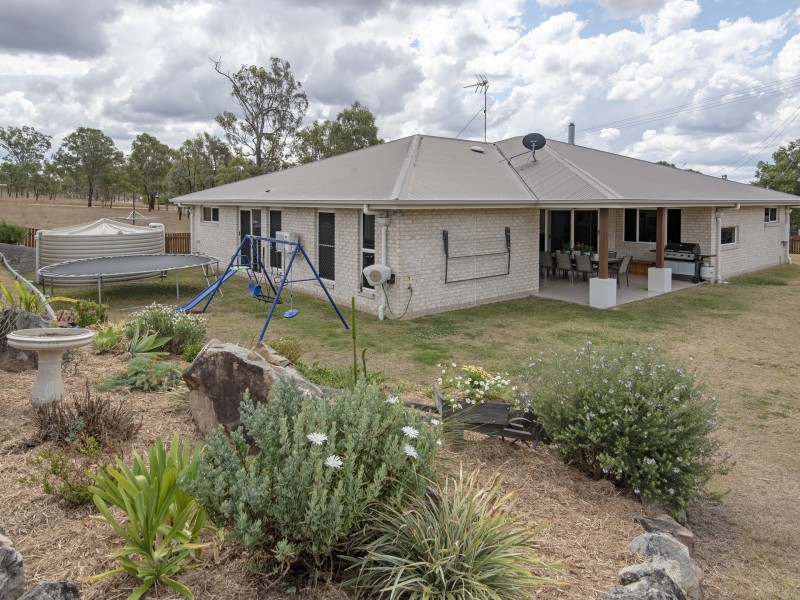 86 Fulham Street, Toogoolawah QLD 4313