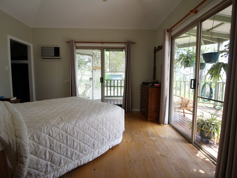 91 Lakeview Drive, Esk QLD 4312