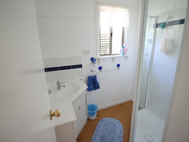 91 Lakeview Drive, Esk QLD 4312