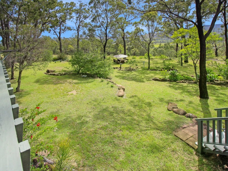 91 Lakeview Drive, Esk QLD 4312