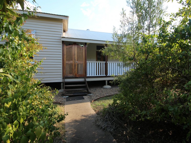256 Ipswich Street, Esk QLD 4312