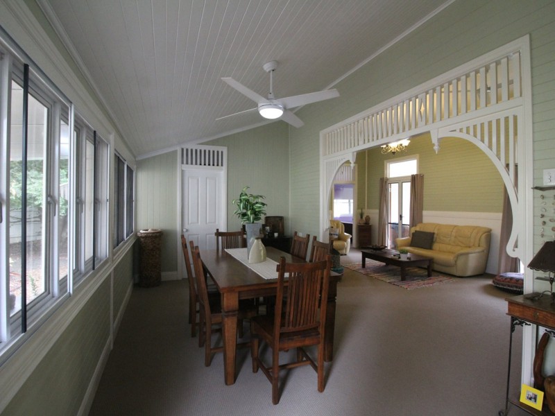256 Ipswich Street, Esk QLD 4312
