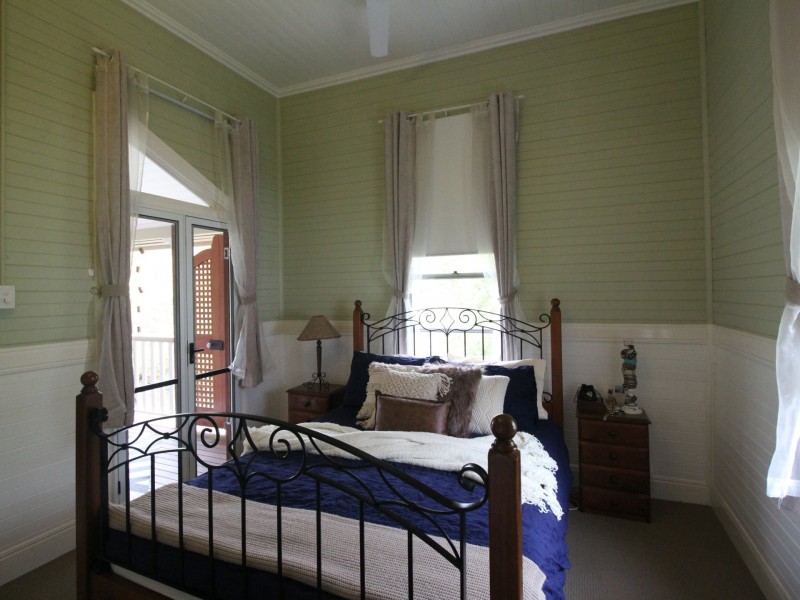 256 Ipswich Street, Esk QLD 4312