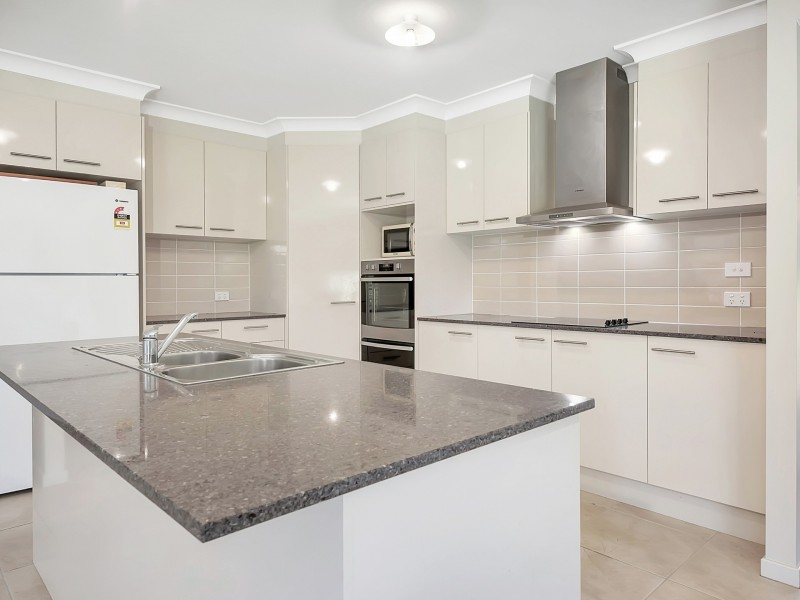 59 Bellambi Street, Toogoolawah QLD 4313