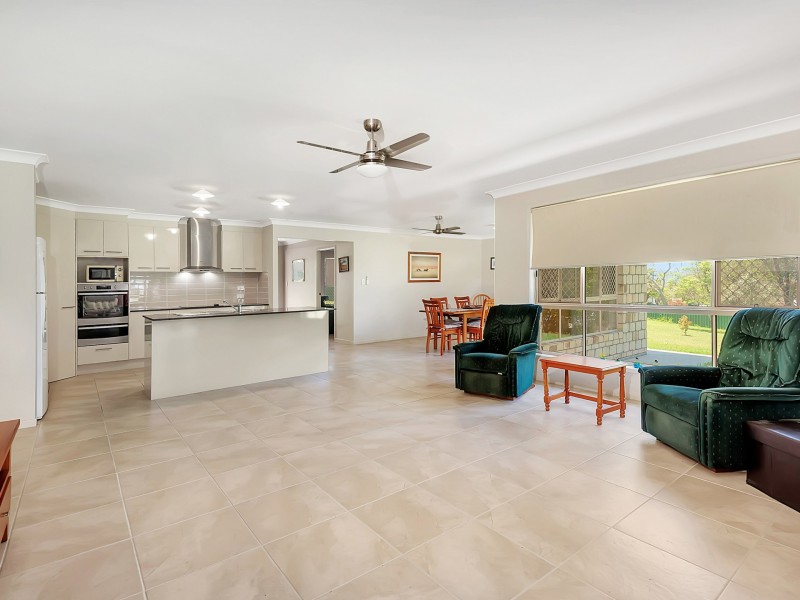 59 Bellambi Street, Toogoolawah QLD 4313
