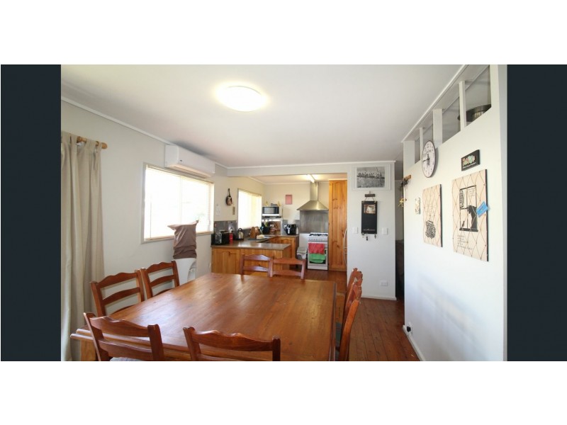 11 Alexandra Street, Toogoolawah QLD 4313