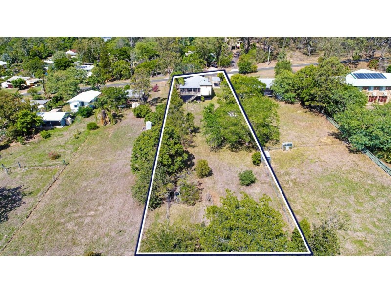 11 Hill Street, Esk QLD 4312