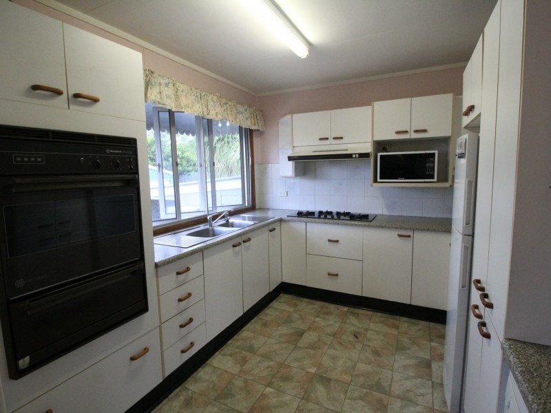 14 Mangerton Street, Toogoolawah QLD 4313