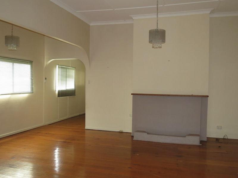 1a Pryde Street, Esk QLD 4312