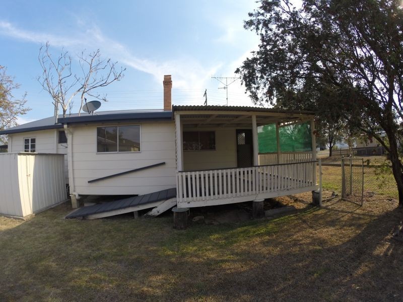 1a Pryde Street, Esk QLD 4312