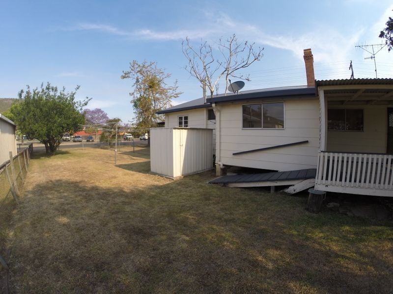 1a Pryde Street, Esk QLD 4312