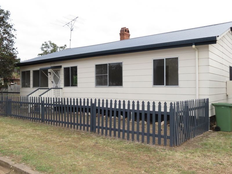 1a Pryde Street, Esk QLD 4312