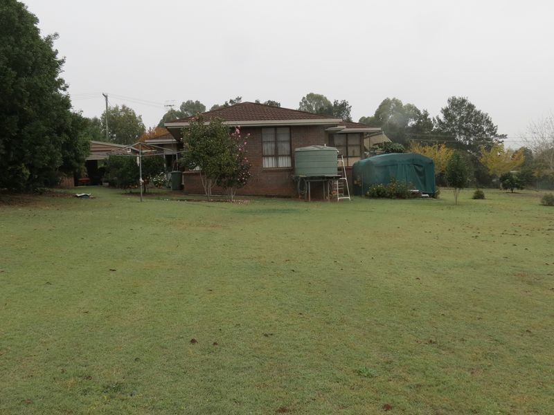 11 Brough Court, Esk QLD 4312