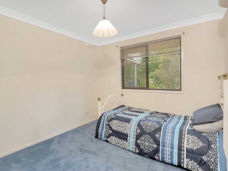 11 Elizabeth Street, Esk QLD 4312