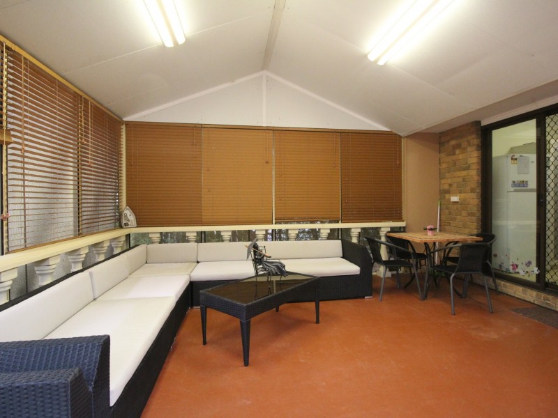 11 Elizabeth Street, Esk QLD 4312