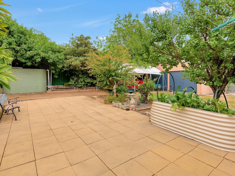 11 Elizabeth Street, Esk QLD 4312