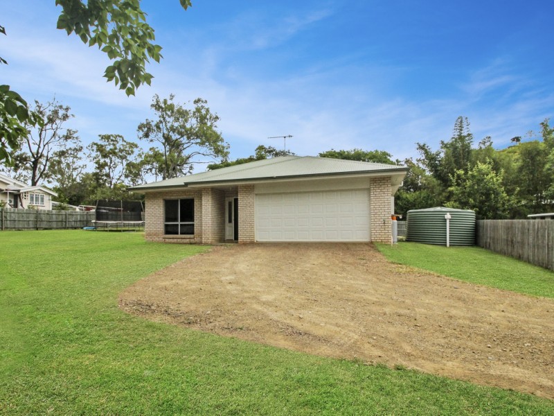 78 Middle Street, Esk QLD 4312