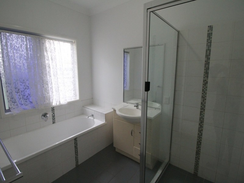 78 Middle Street, Esk QLD 4312