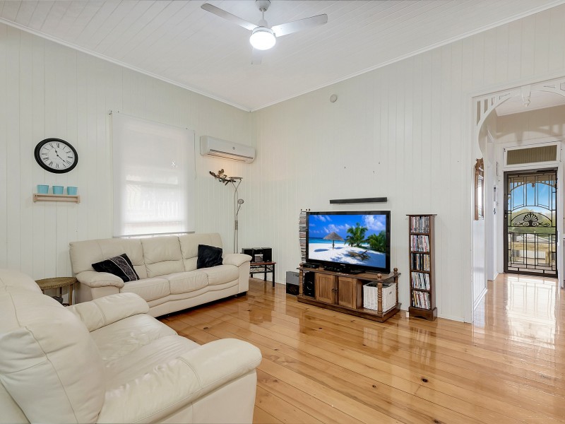 48 Bellambi Street, Toogoolawah QLD 4313