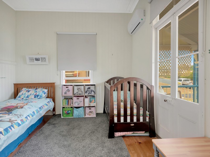 48 Bellambi Street, Toogoolawah QLD 4313