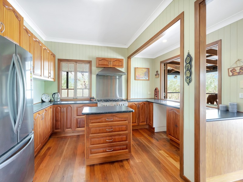 6 Cameron Road, Coominya QLD 4311