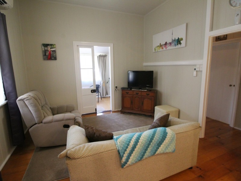 21 William Street, Linville QLD 4306