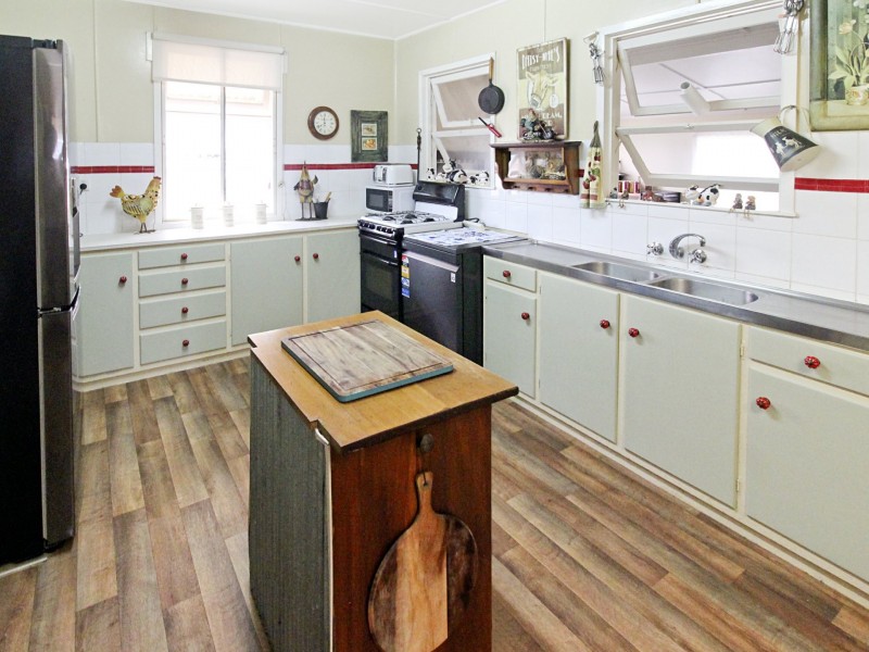 14 George Street, Toogoolawah QLD 4313