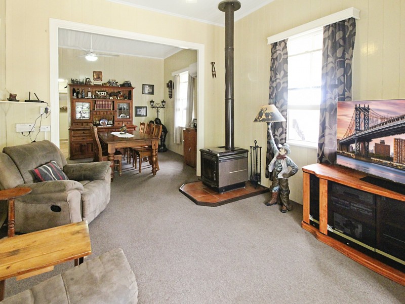 14 George Street, Toogoolawah QLD 4313