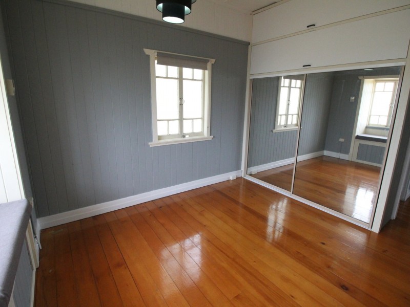 35 Down Street, Esk QLD 4312