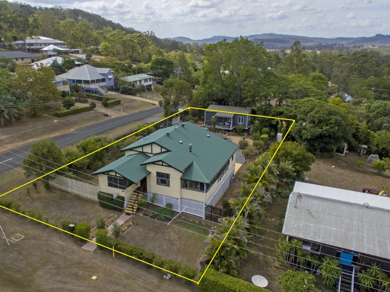 69 Highland Street, Esk QLD 4312