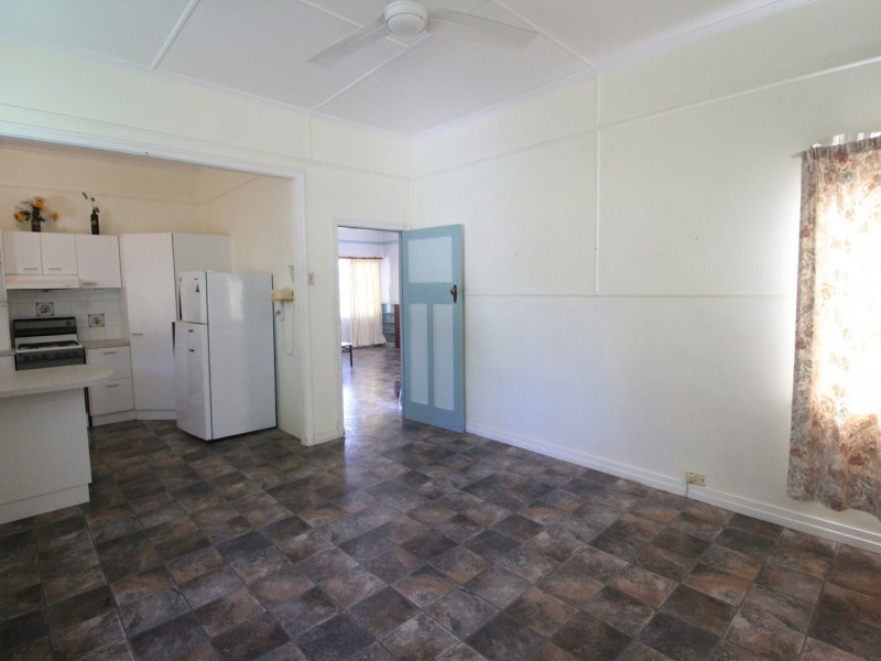 56 Fulham Street, Toogoolawah QLD 4313