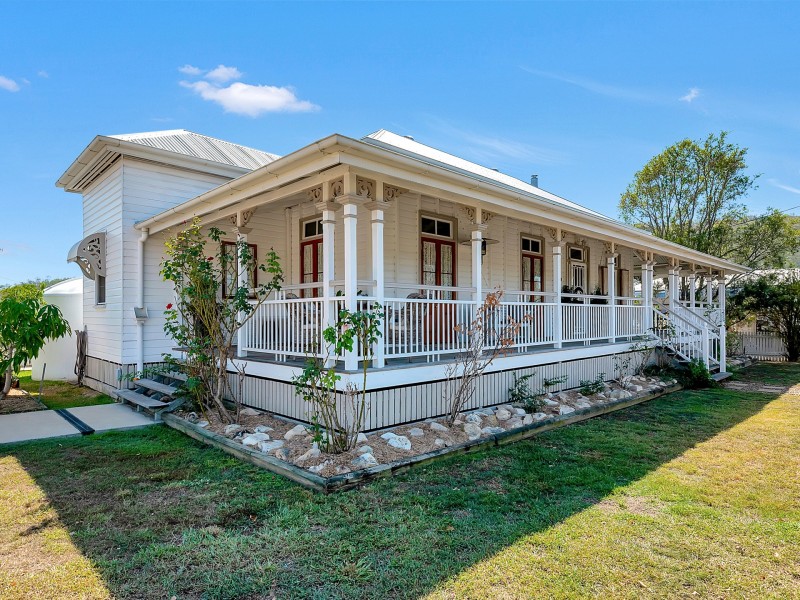 19 Highland Street, Esk QLD 4312