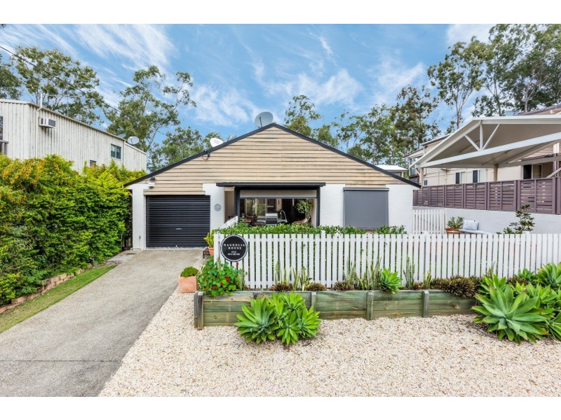 3 Guldbransen Street, Somerset Dam QLD 4312