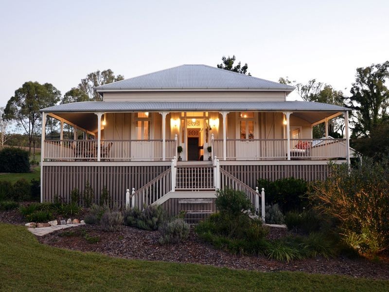 2 South Street, Esk QLD 4312