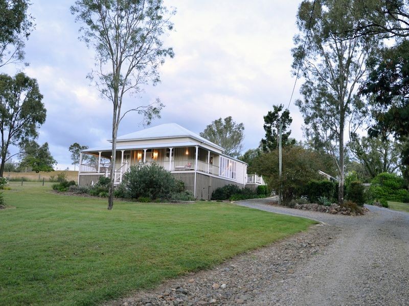 2 South Street, Esk QLD 4312