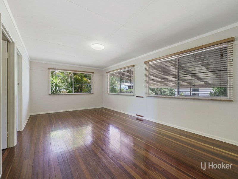 24 Sutton Street, Blackbutt QLD 4306