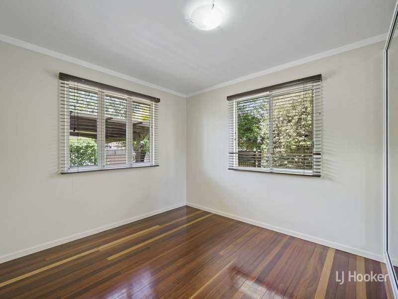 24 Sutton Street, Blackbutt QLD 4306