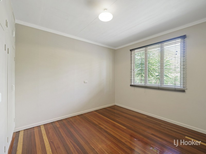 24 Sutton Street, Blackbutt QLD 4306