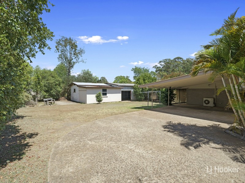 24 Sutton Street, Blackbutt QLD 4306