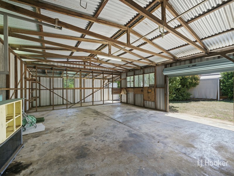 24 Sutton Street, Blackbutt QLD 4306