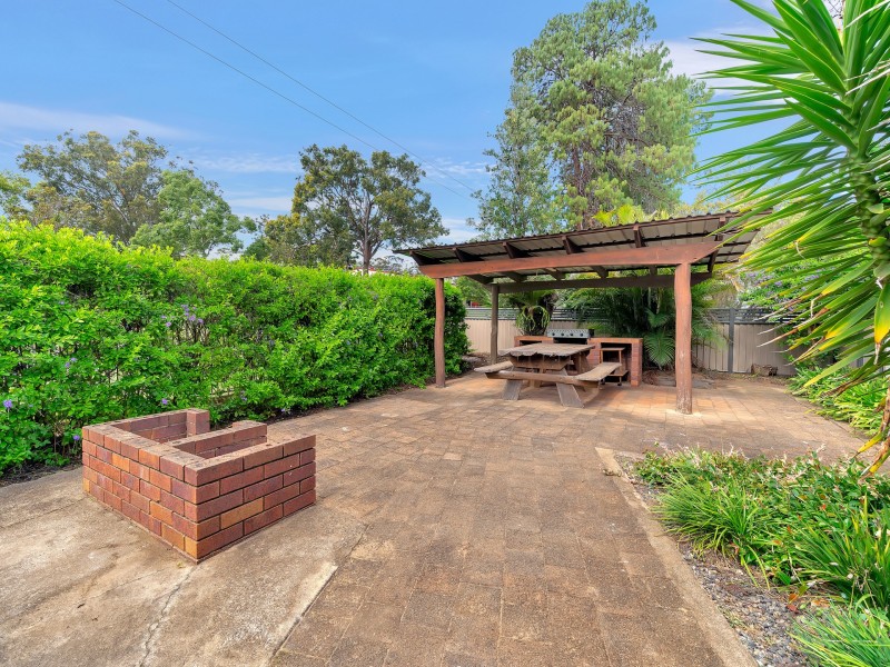 24 Sutton Street, Blackbutt QLD 4306