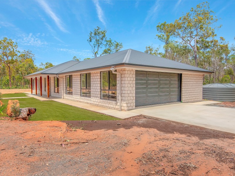 11 Royal Drive, Mount Hallen QLD 4312