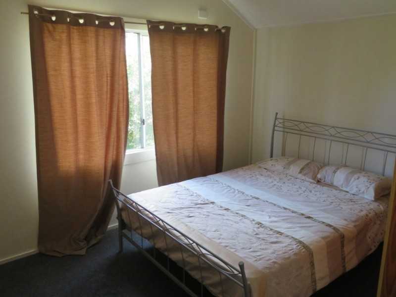 5 Jubilee Street, Somerset Dam QLD 4312