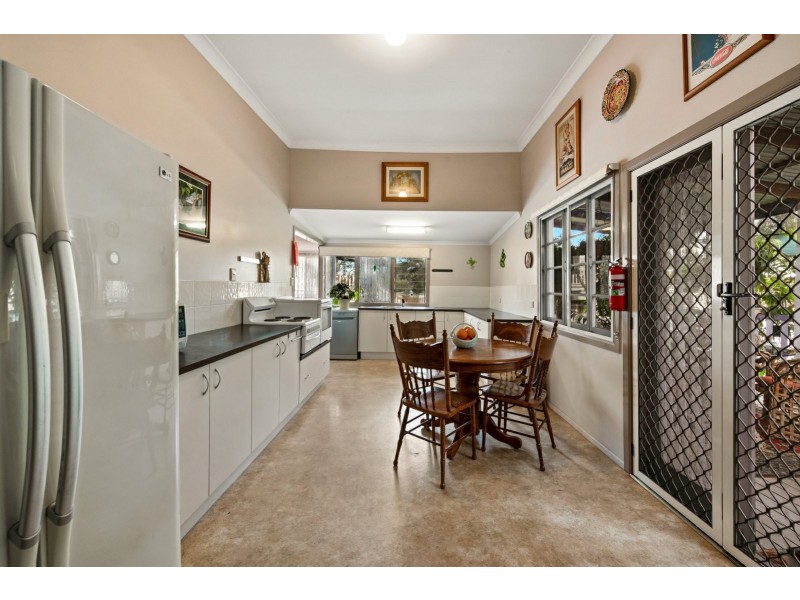 288 Ipswich Street, Esk QLD 4312