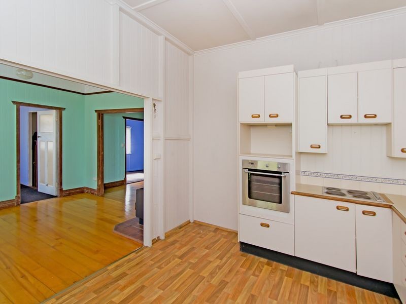 35 Down Street, Esk QLD 4312